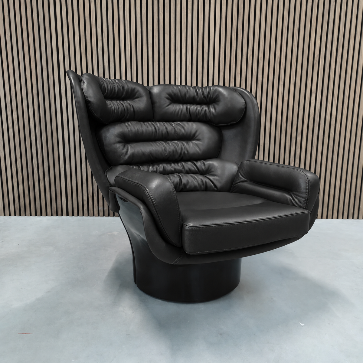 Longhi Elda Chair – Fibreglass Shell, Black Leather