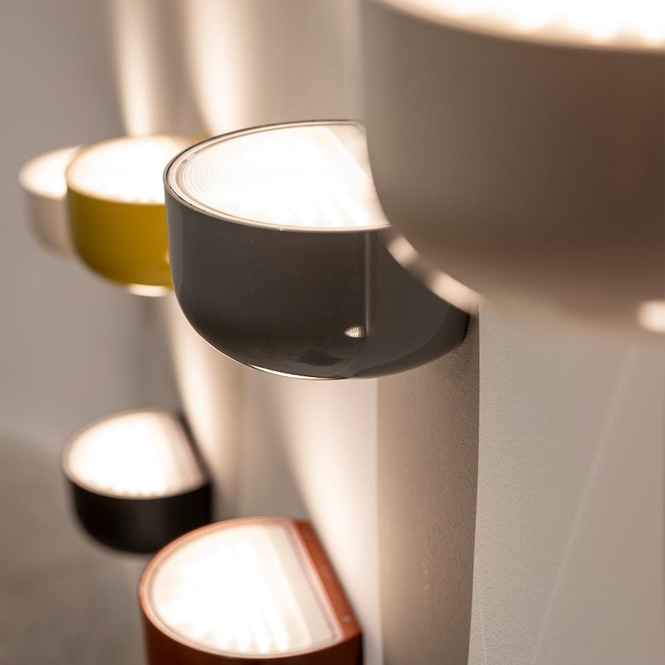 Flos Bellhop Wall Up