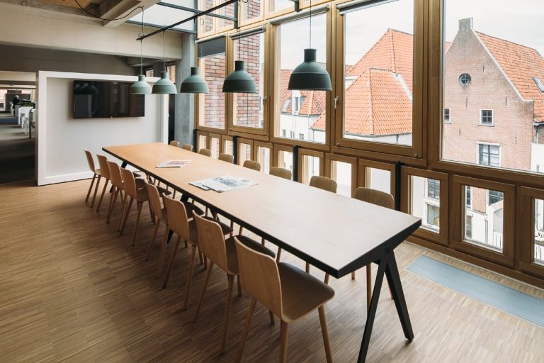 Vitra Hal Ply Wood chair light oak