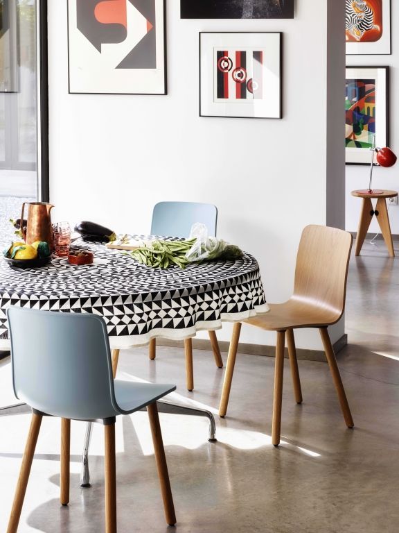 Vitra Hal Ply Wood chair light oak