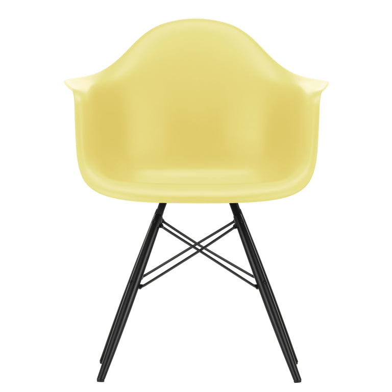 Vitra Eames DAW stoel zwart esdoorn onderstel