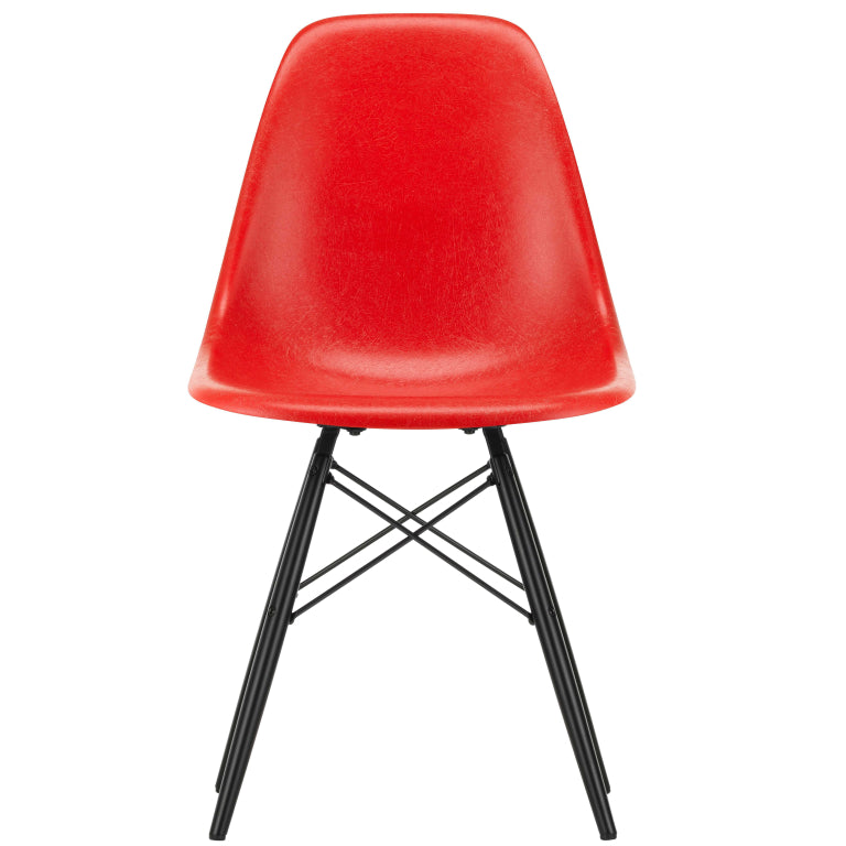 Vitra Eames DSW Glasfiberstol ahorn sort