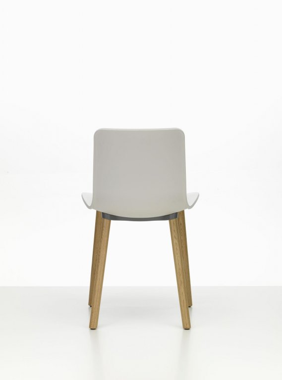 Vitra HAL RE chair oak base