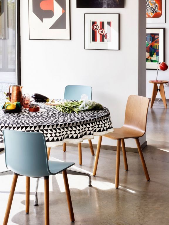 Vitra Hal Ply Wood chair light oak