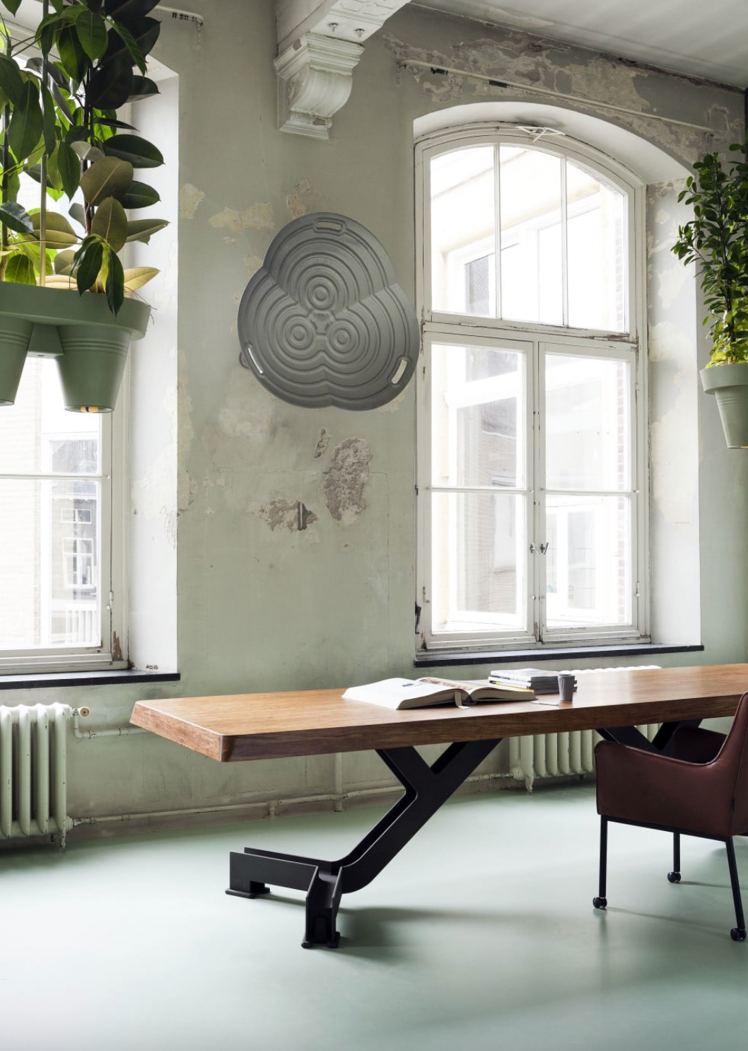 Linteloo Sicilian dining table