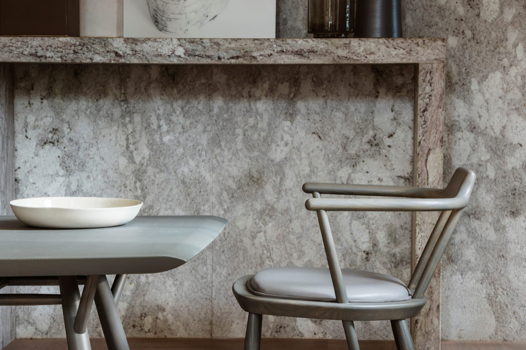 Linteloo Oiseau dining table
