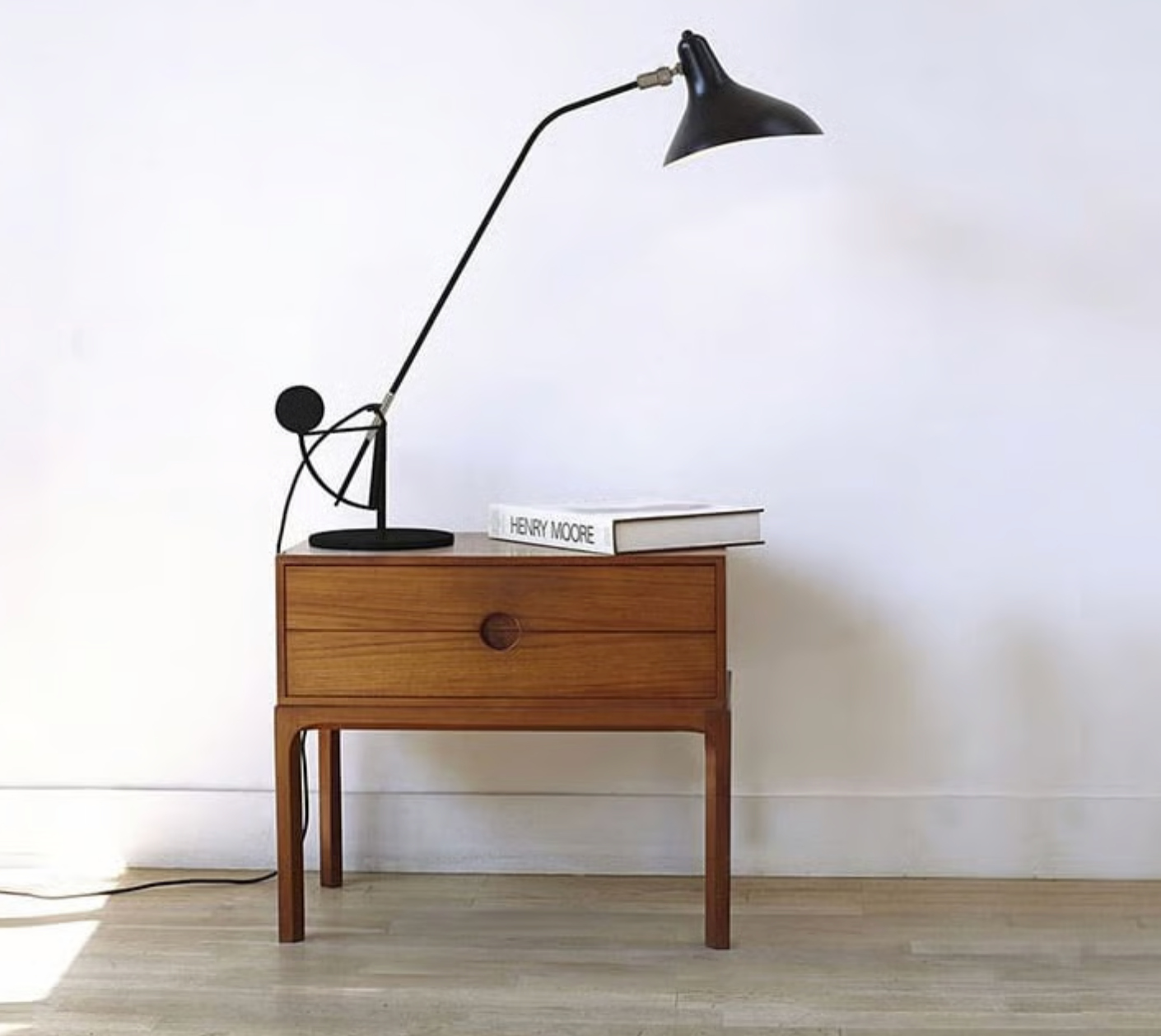 DCW édition Mantis BS3 Table Lamp