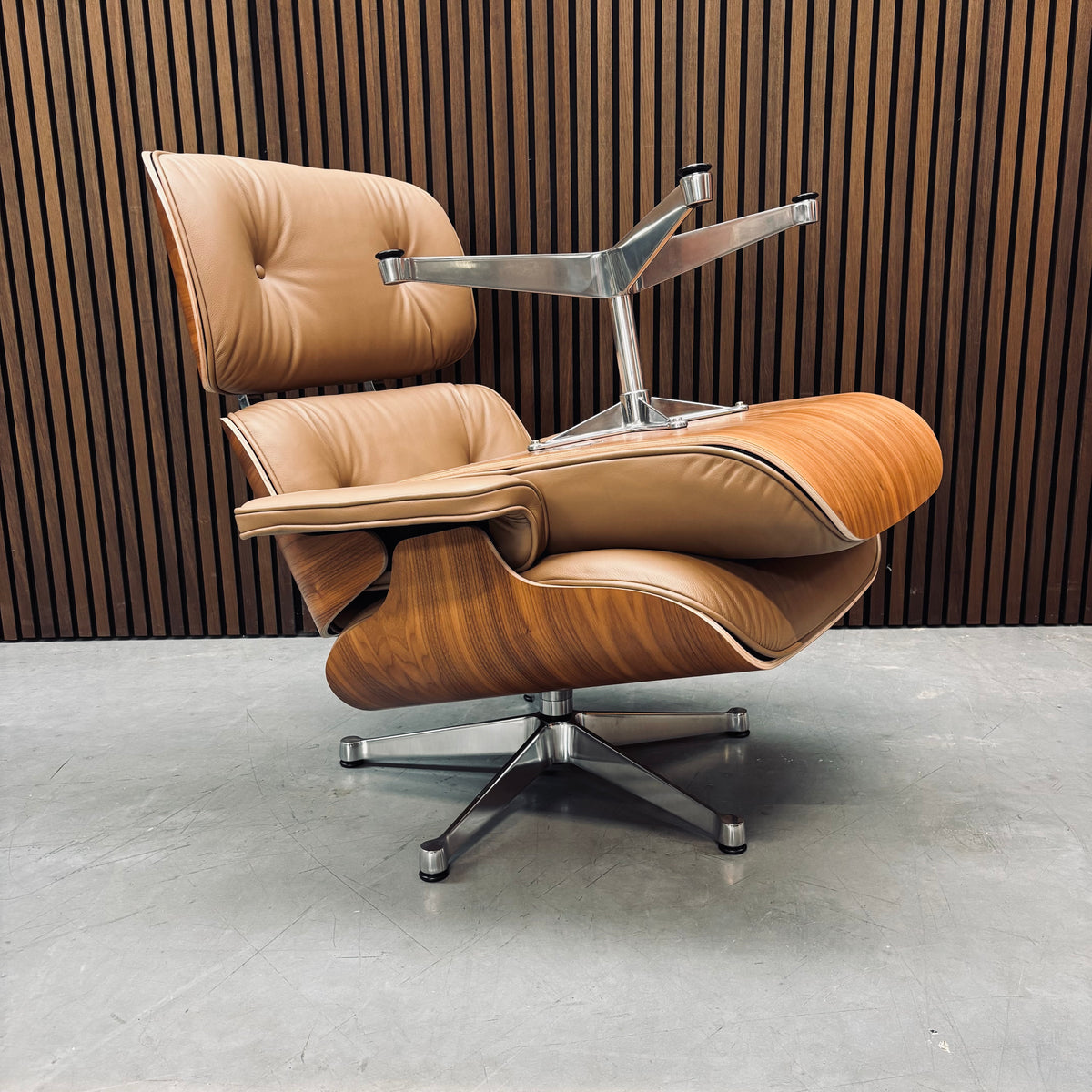 Eames Lounge Chair | Walnut Shell & Ocher Leather