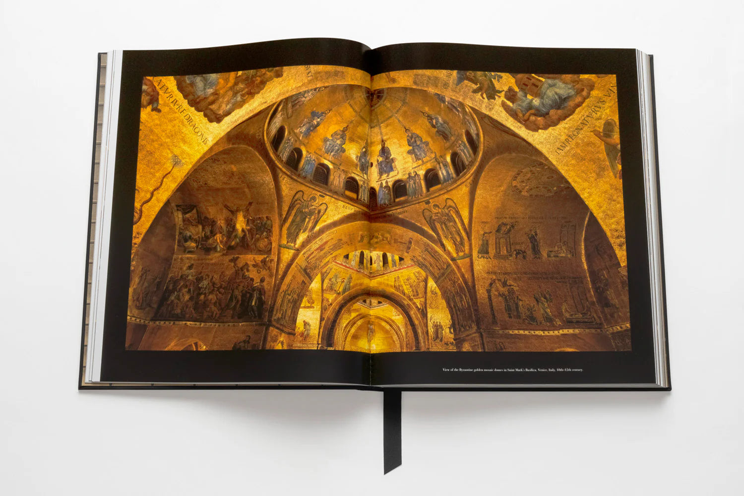 ASSOULINE Gold: The Impossible Collection (Special Edition)