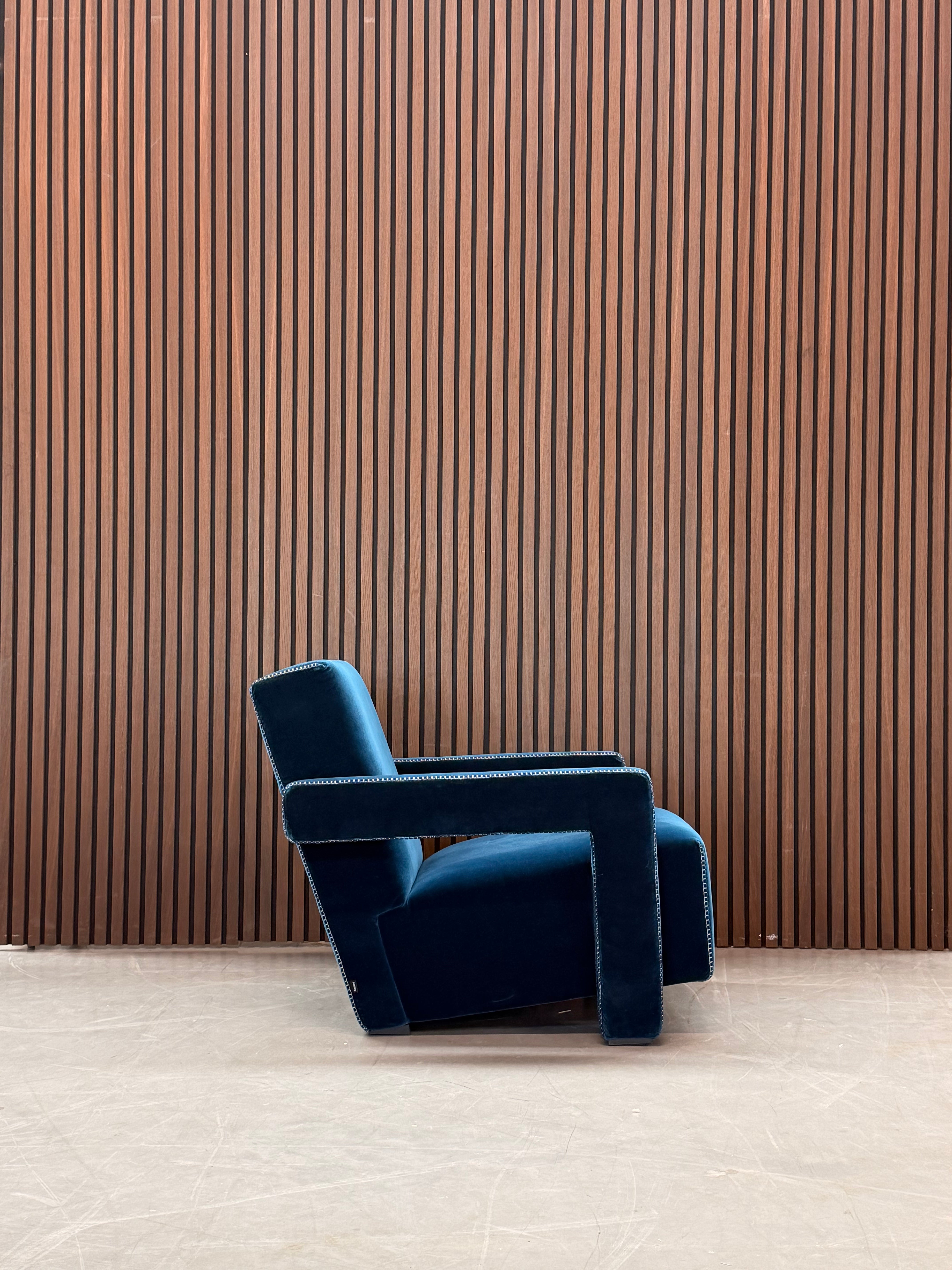 Cassina Utrecht Gerrit Thomas Rietveld Armchair Prussia