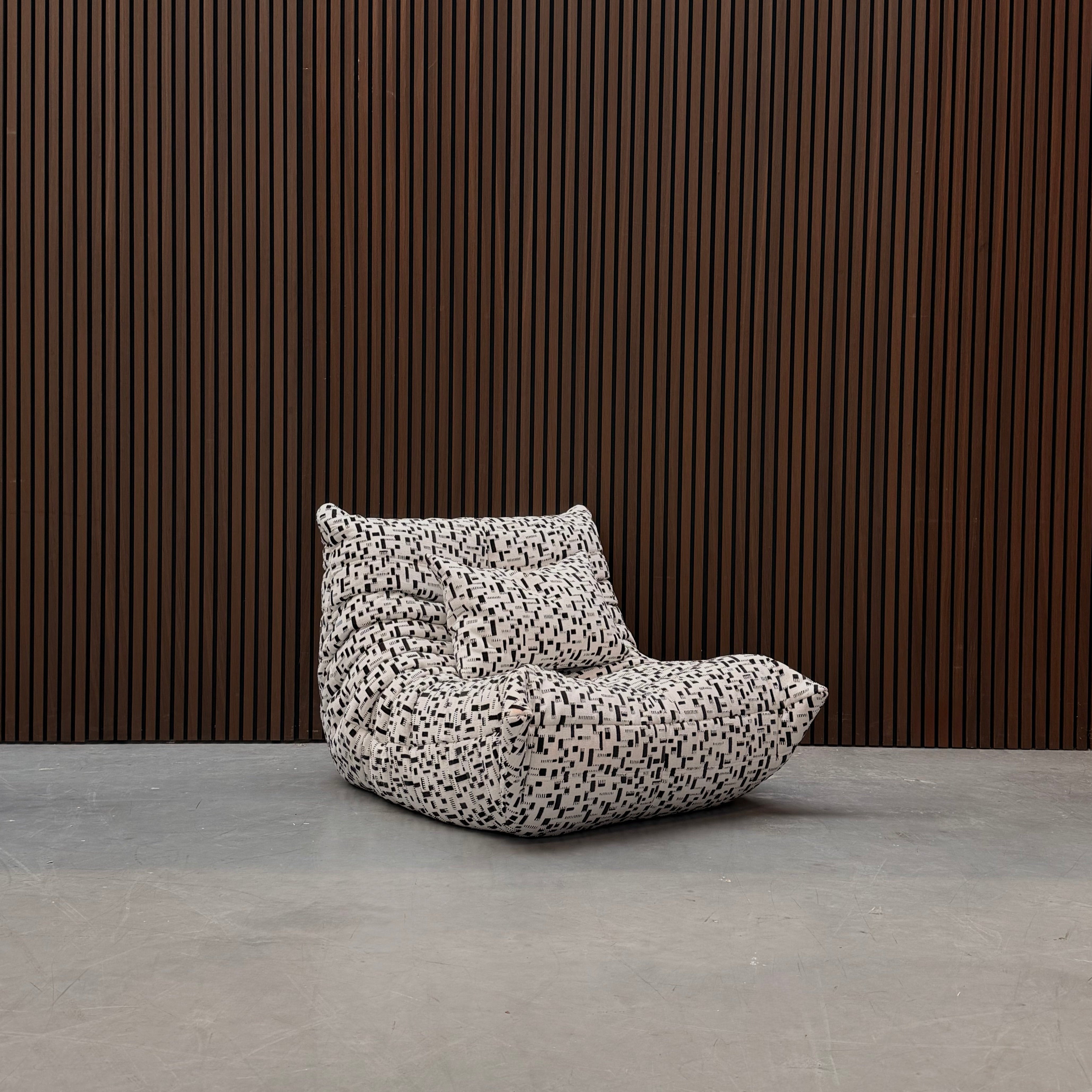 Ligne Roset Togo 1-Seater – Dima Réglisse
