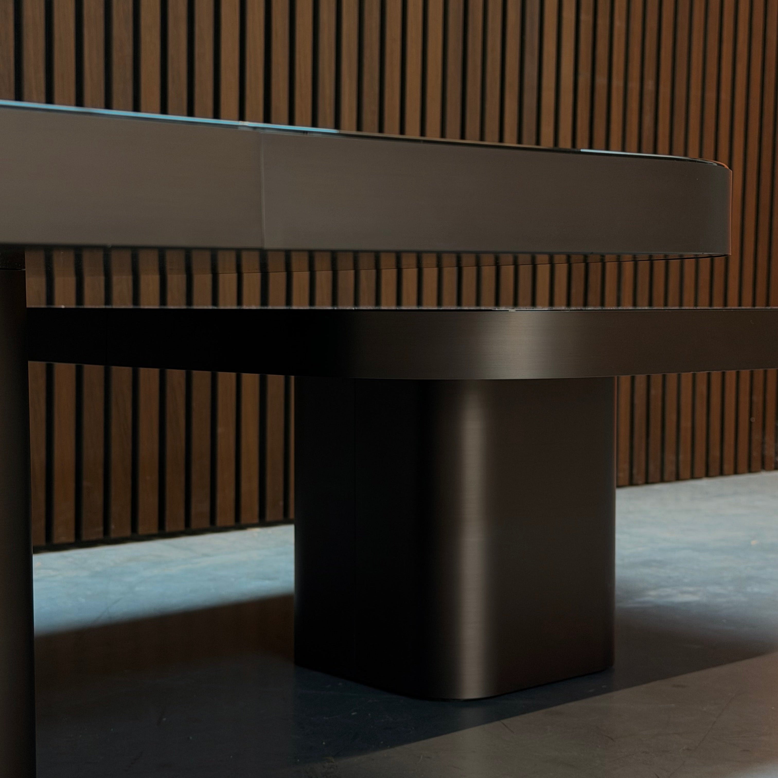 ClassiCon Bow No.2 Side Table Set