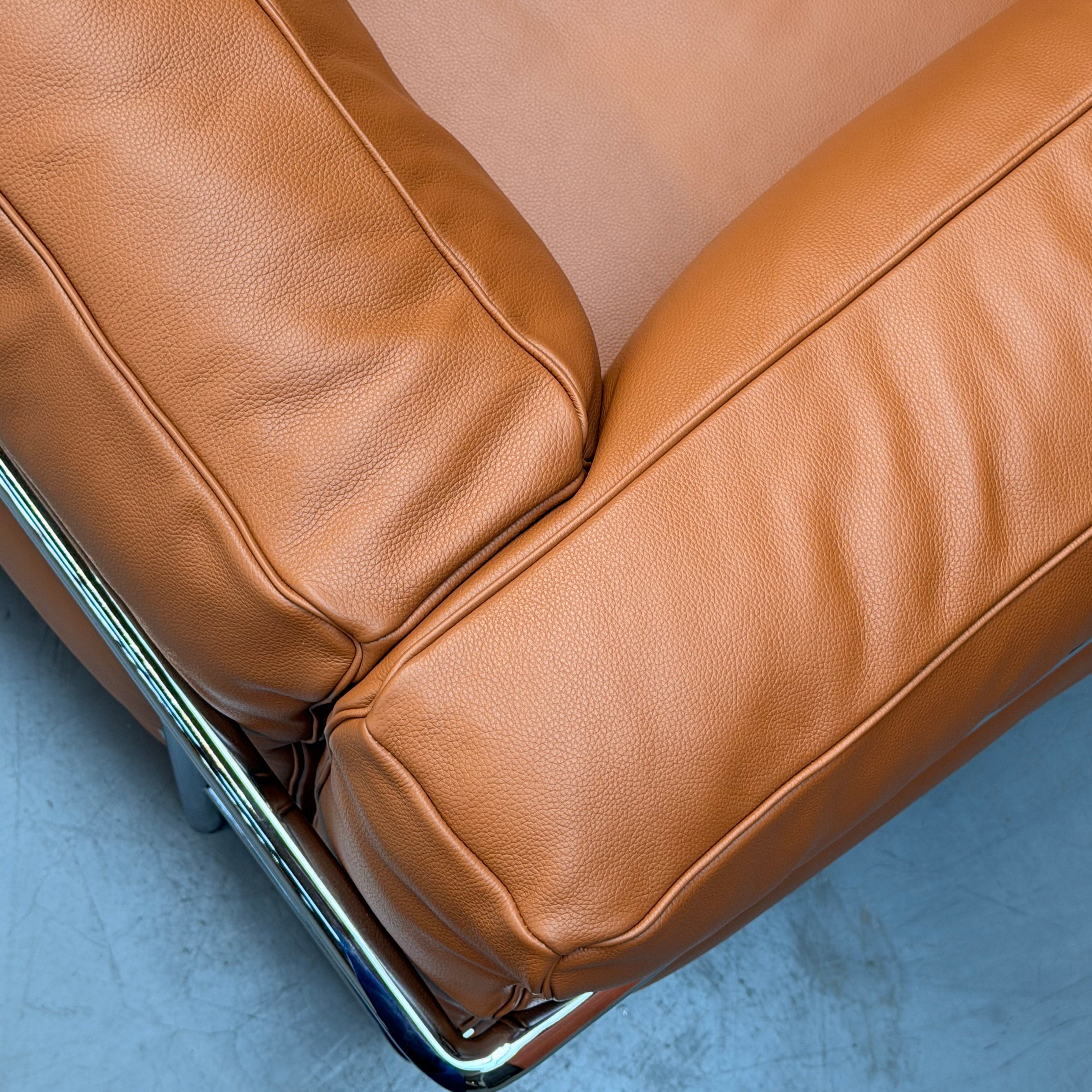 Cassina LC3 Armchair – Le Corbusier, Cognac Leather