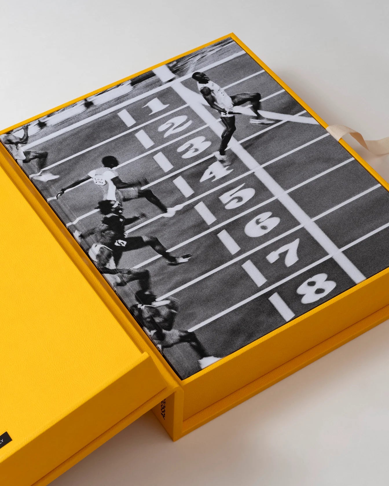 ASSOULINE The Last Heroes: 100 Moments of Olympics Legend (Special Edition)