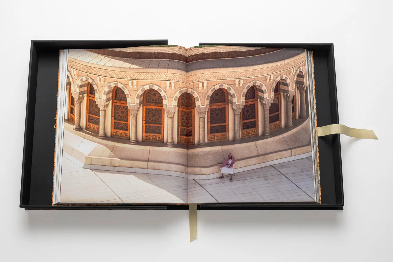 ASSOULINE Makkah: The Holy City of Islam