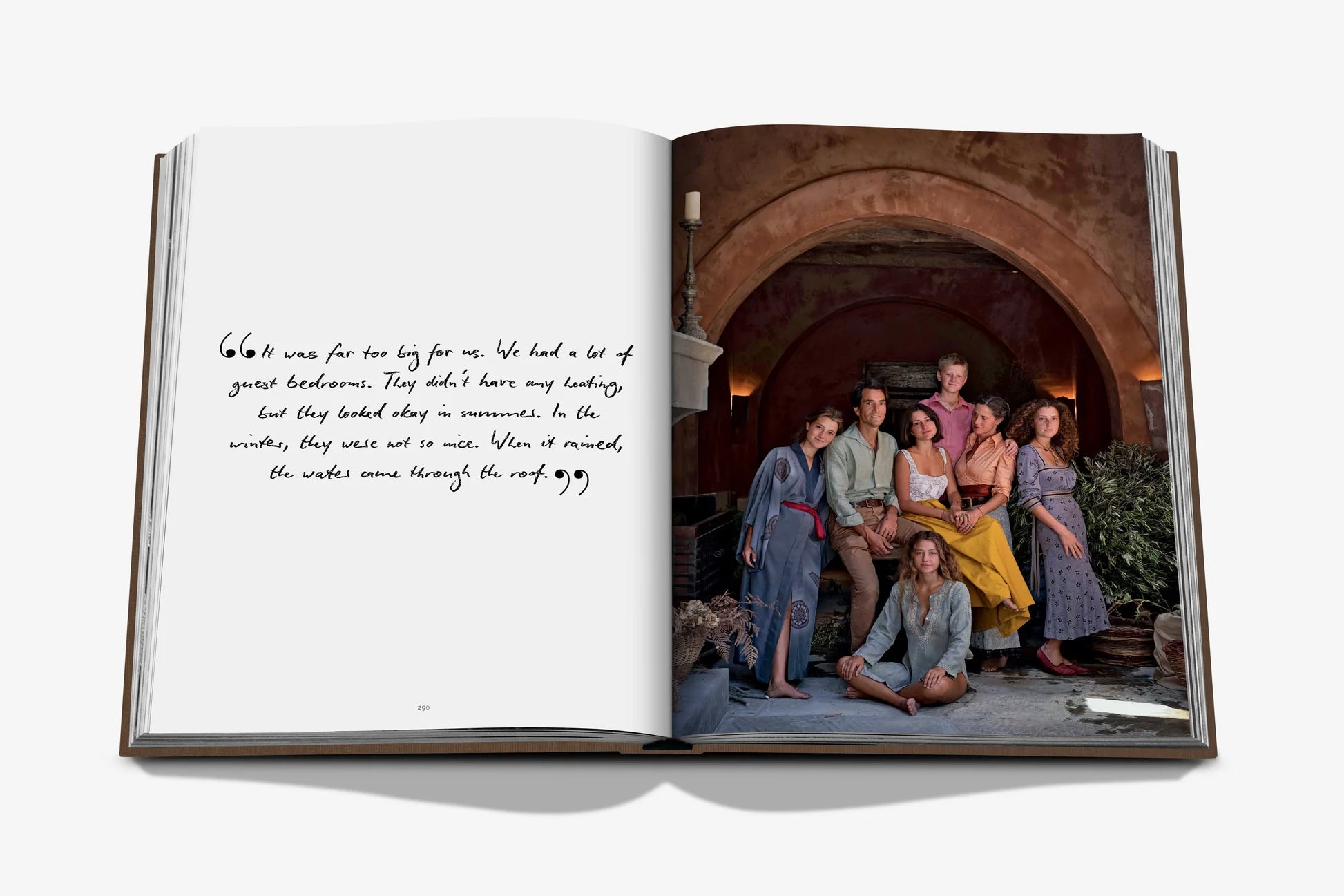 ASSOULINE Secret Stays