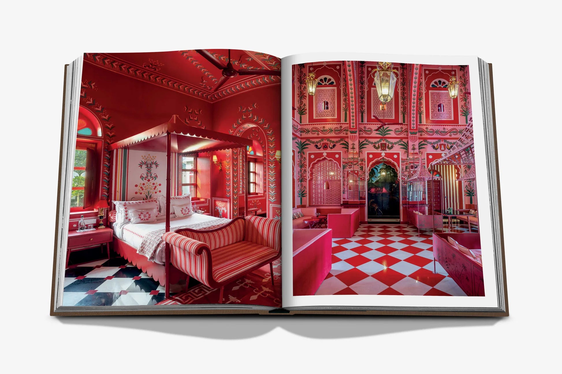 ASSOULINE Secret Stays