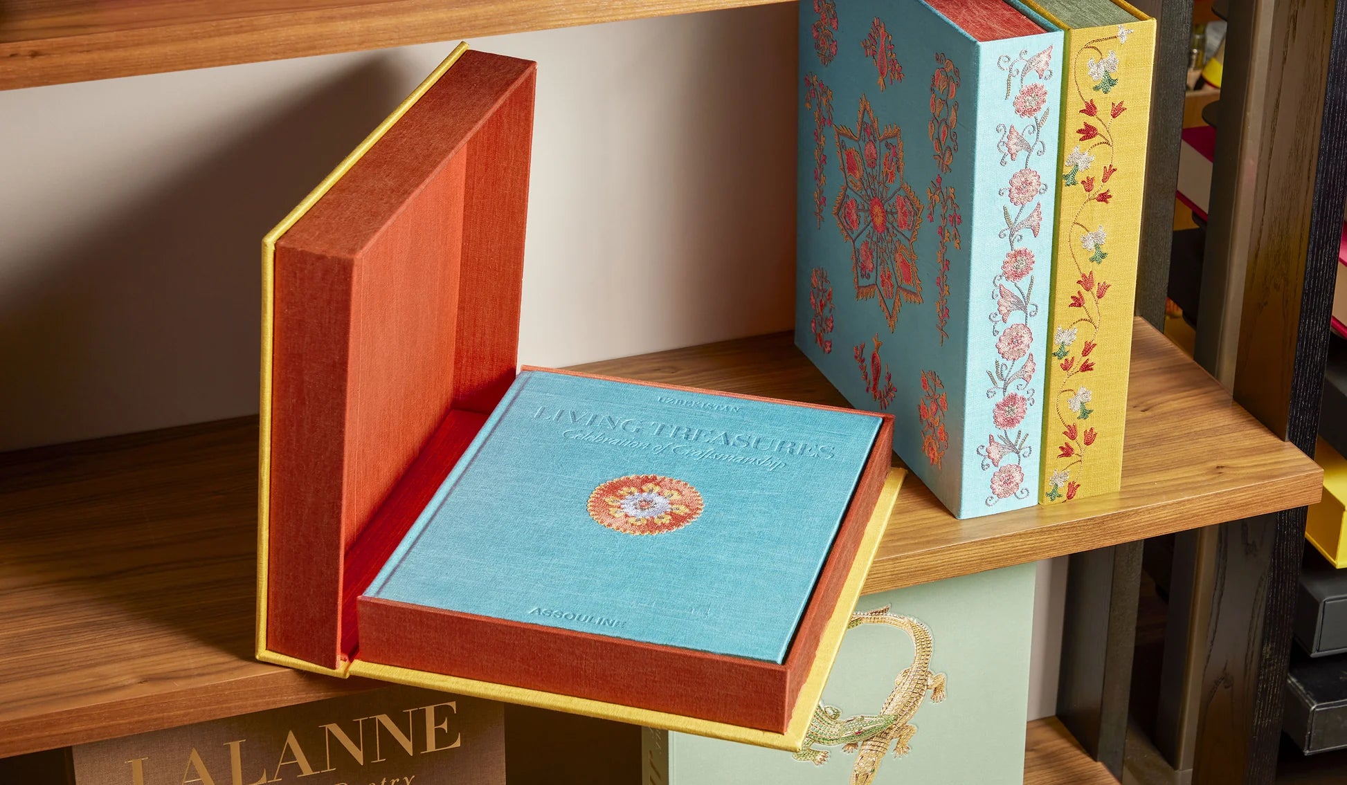 ASSOULINE Uzbekistan Living Treasures: Celebration of Craftsmanship (Special Edition)