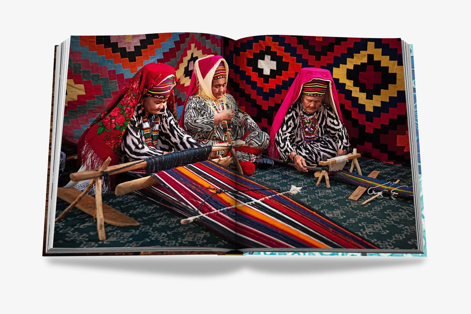 ASSOULINE Uzbekistan Living Treasures: Celebration of Craftsmanship