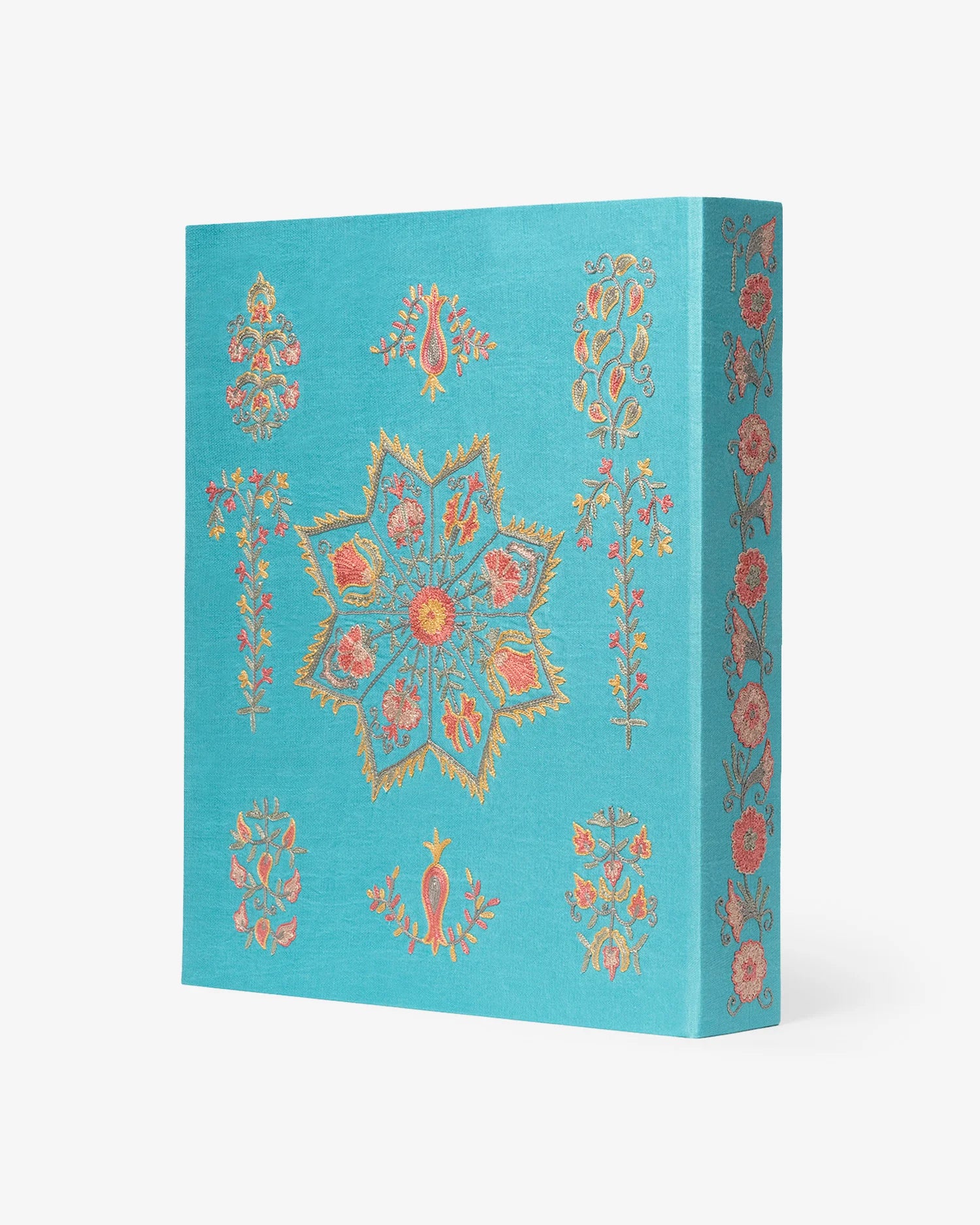 ASSOULINE Uzbekistan Living Treasures: Celebration of Craftsmanship (Special Edition)