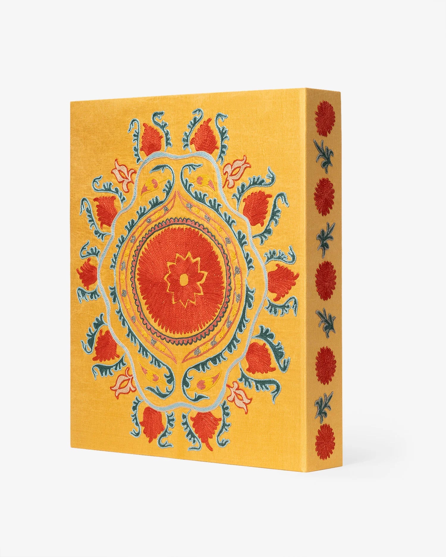 ASSOULINE Uzbekistan Living Treasures: Celebration of Craftsmanship (Special Edition)
