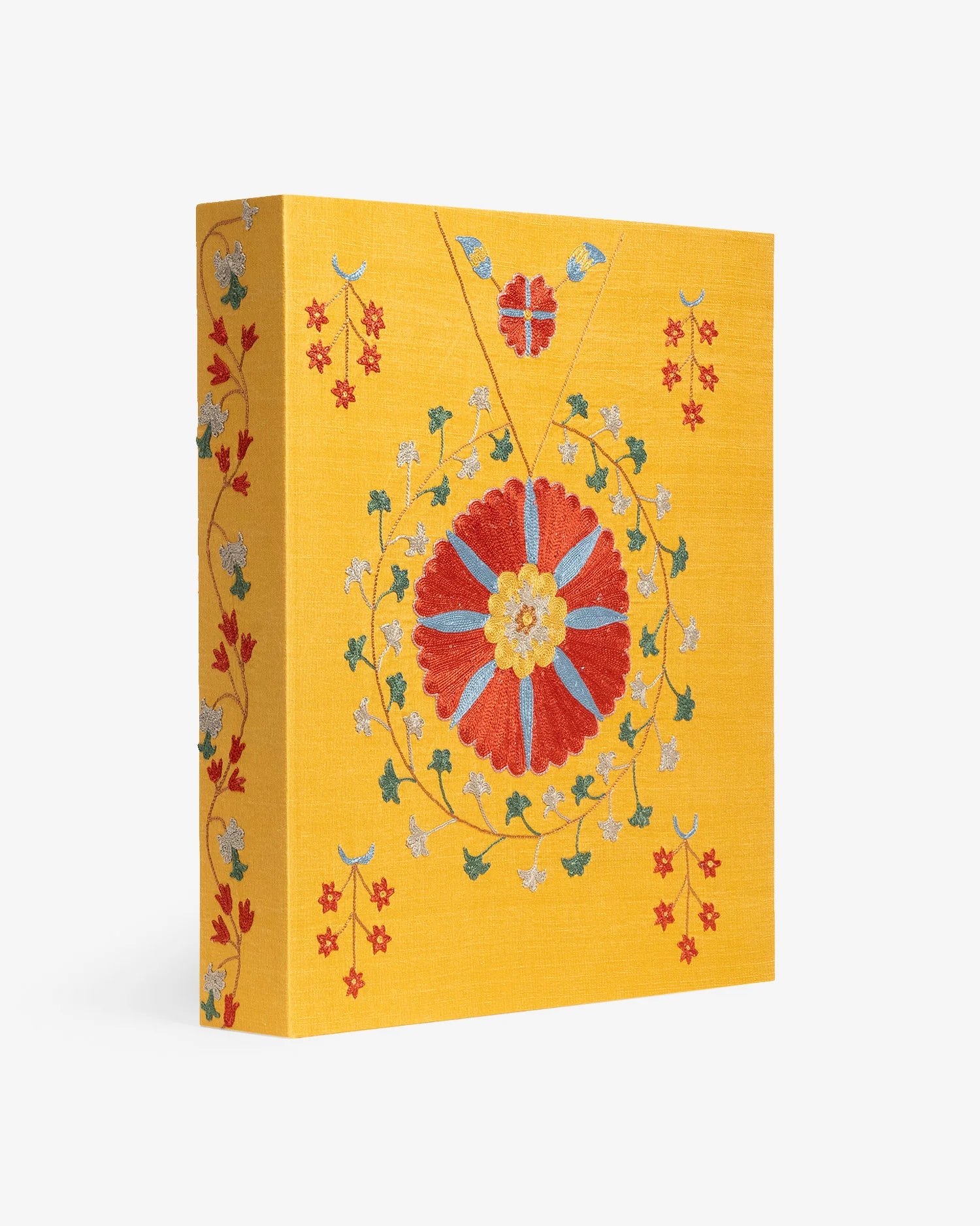 ASSOULINE Uzbekistan Living Treasures: Celebration of Craftsmanship (Special Edition)
