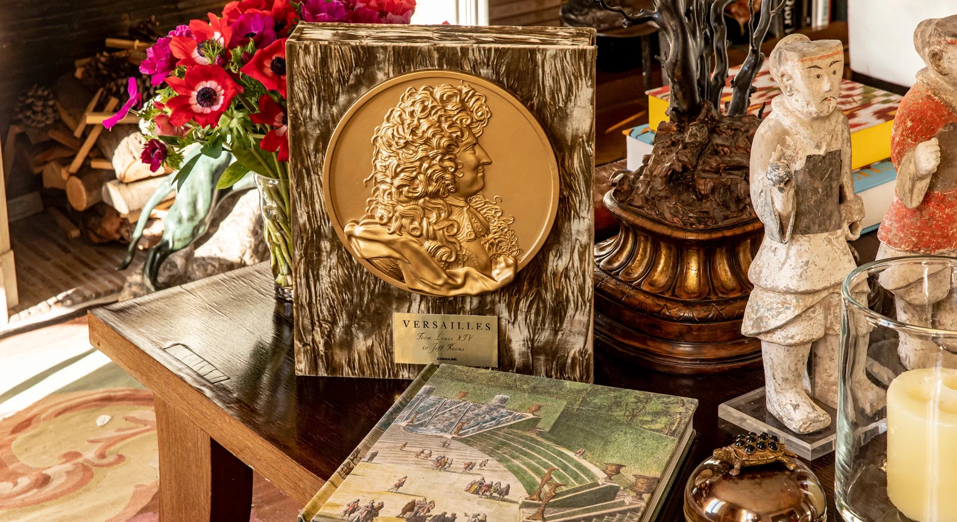 ASSOULINE Versailles: From Louis XIV to Jeff Koons (Special Edition)