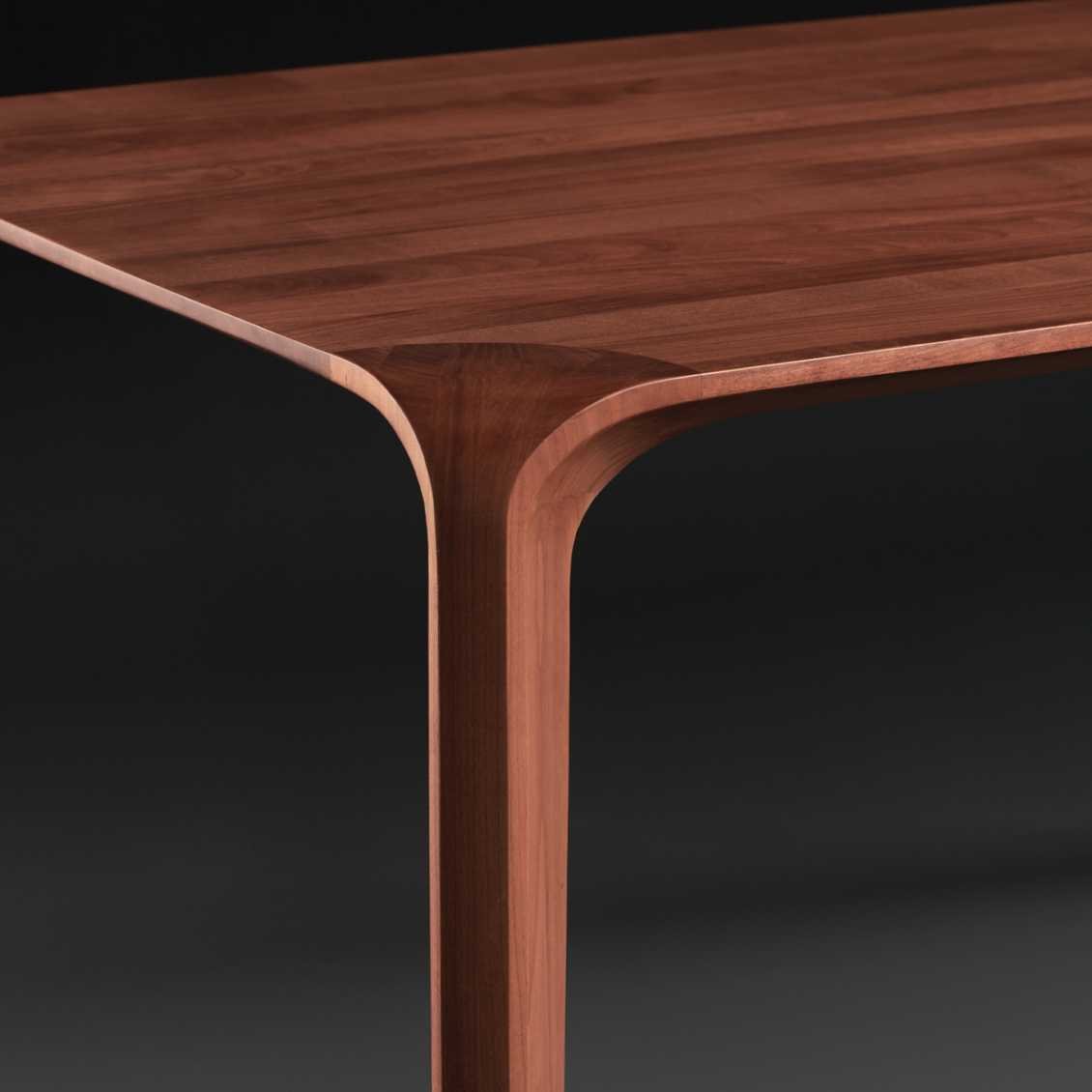 ARTISAN Flow Dining table