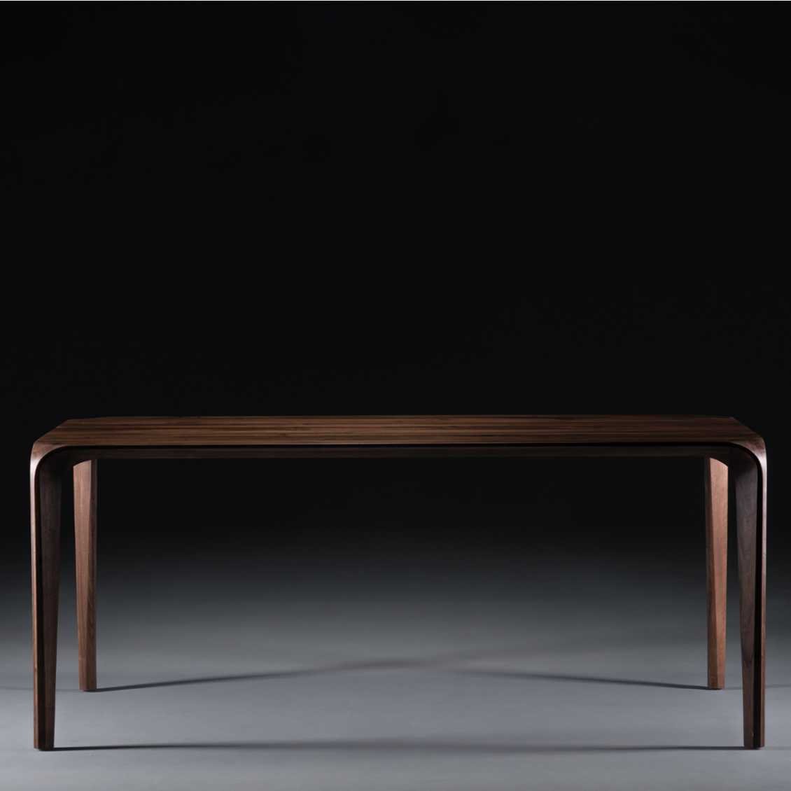 ARTISAN Flow Dining table