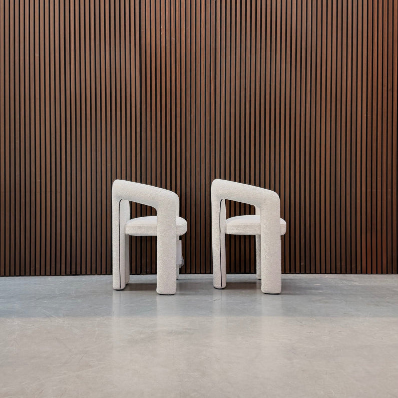 Cassina Dudet 562 Dining Chair – White Kvadrat Uniform Melange