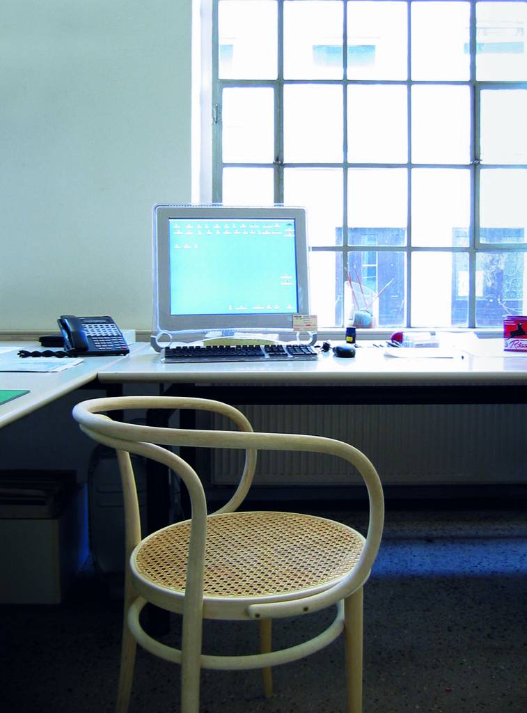 Thonet 209 Coffeehouse Chair