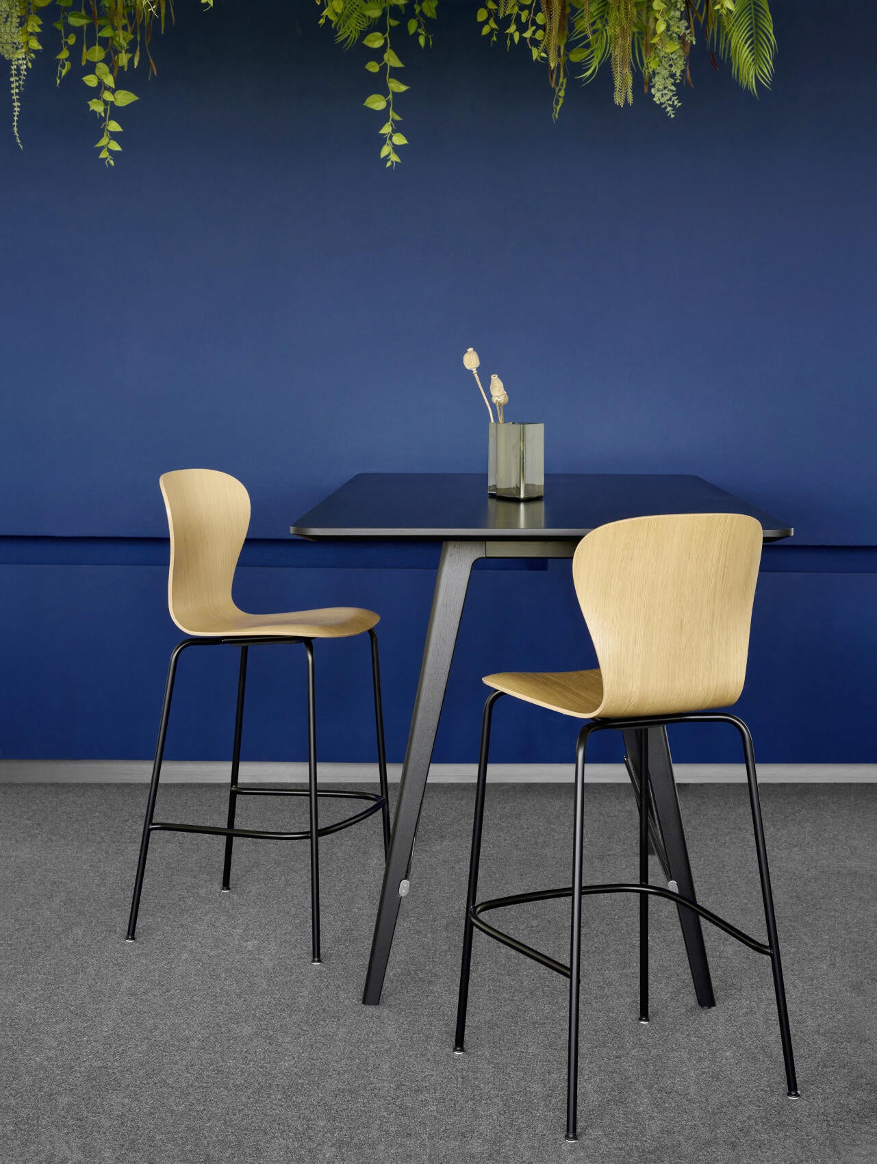 Thonet S 220 Stool