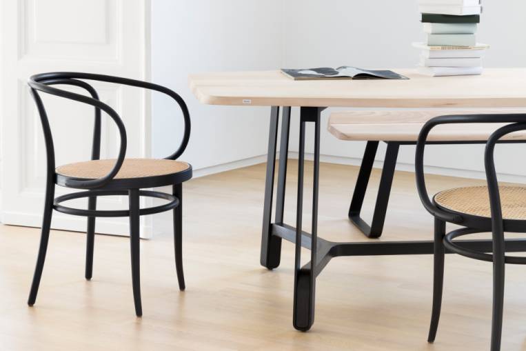 Thonet 210 R Coffeehouse Chair