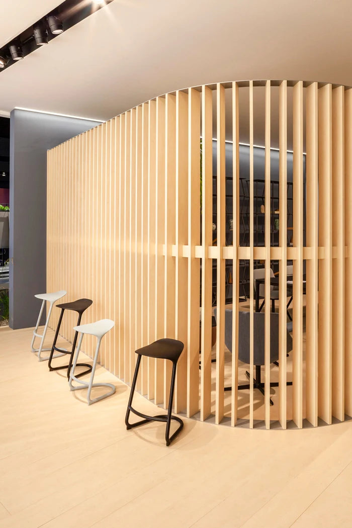 Lapalma Cross bar stool