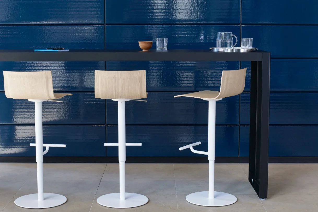 Lapalma Thin bar stool (white)