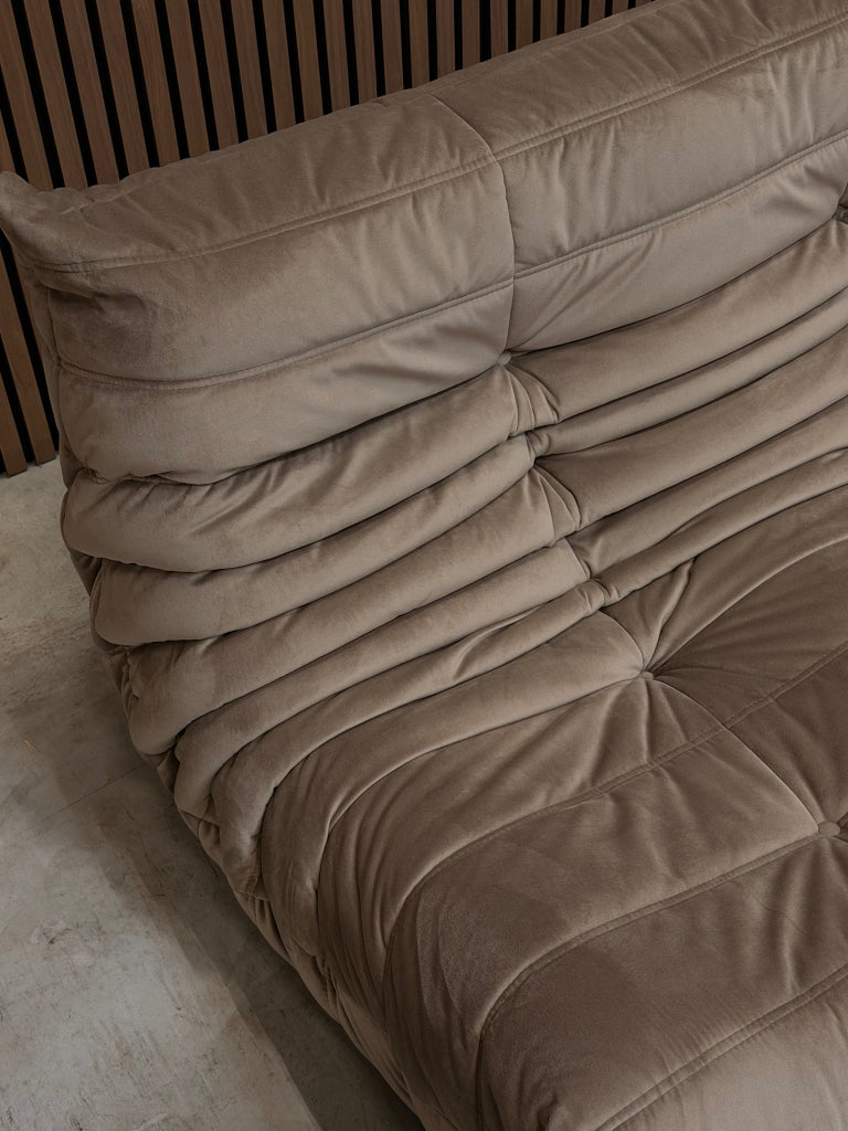 Ligne Roset Togo Large Settee 3-zits | Bruin Velvet