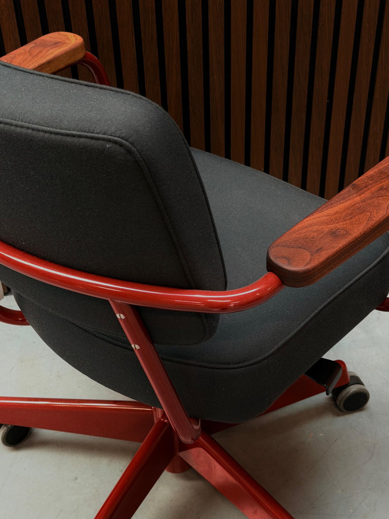 Vitra Fauteuil Direction Pivotant