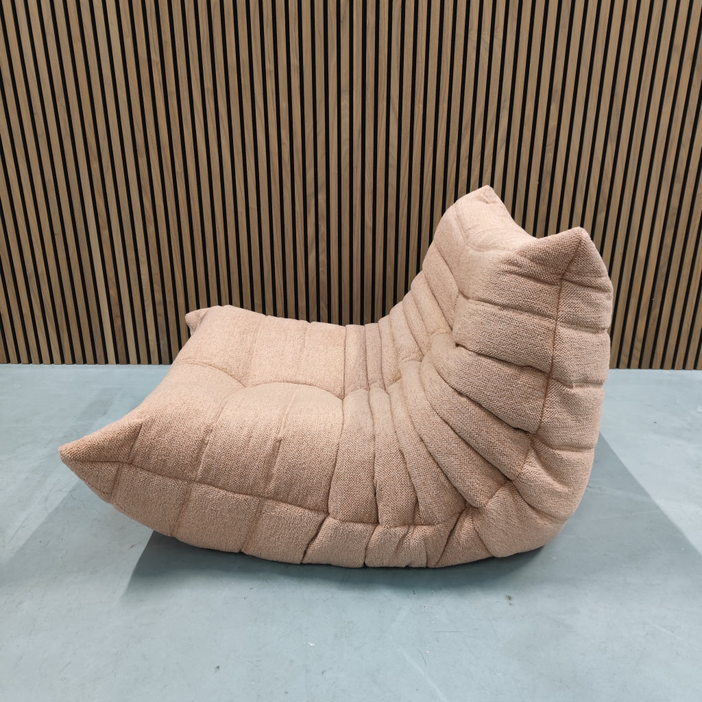 Ligne Roset Togo Fireside Chair 1-zits | Pink Woolblend