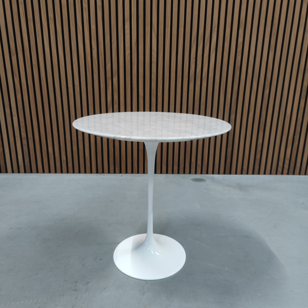 Knoll Saarinen Low Table - Bijzettafel Statuarietto 51cm