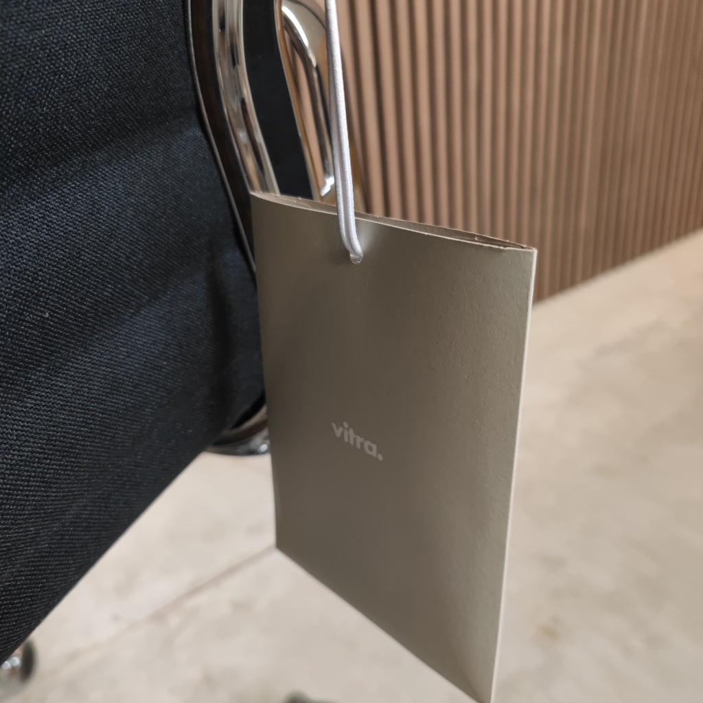 Vitra Eames EA 119 Bureaustoel in Nero Premium Leder