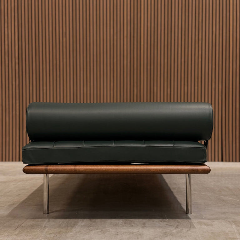 Knoll Barcelona Daybed - Bauhaus Green