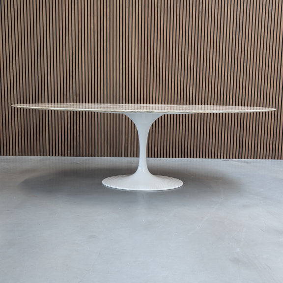Knoll Saarinen Calacatta 198cm