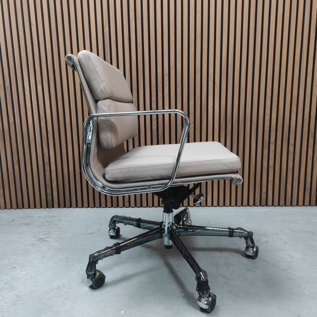 Vitra EA 217 Bureaustoel Sand