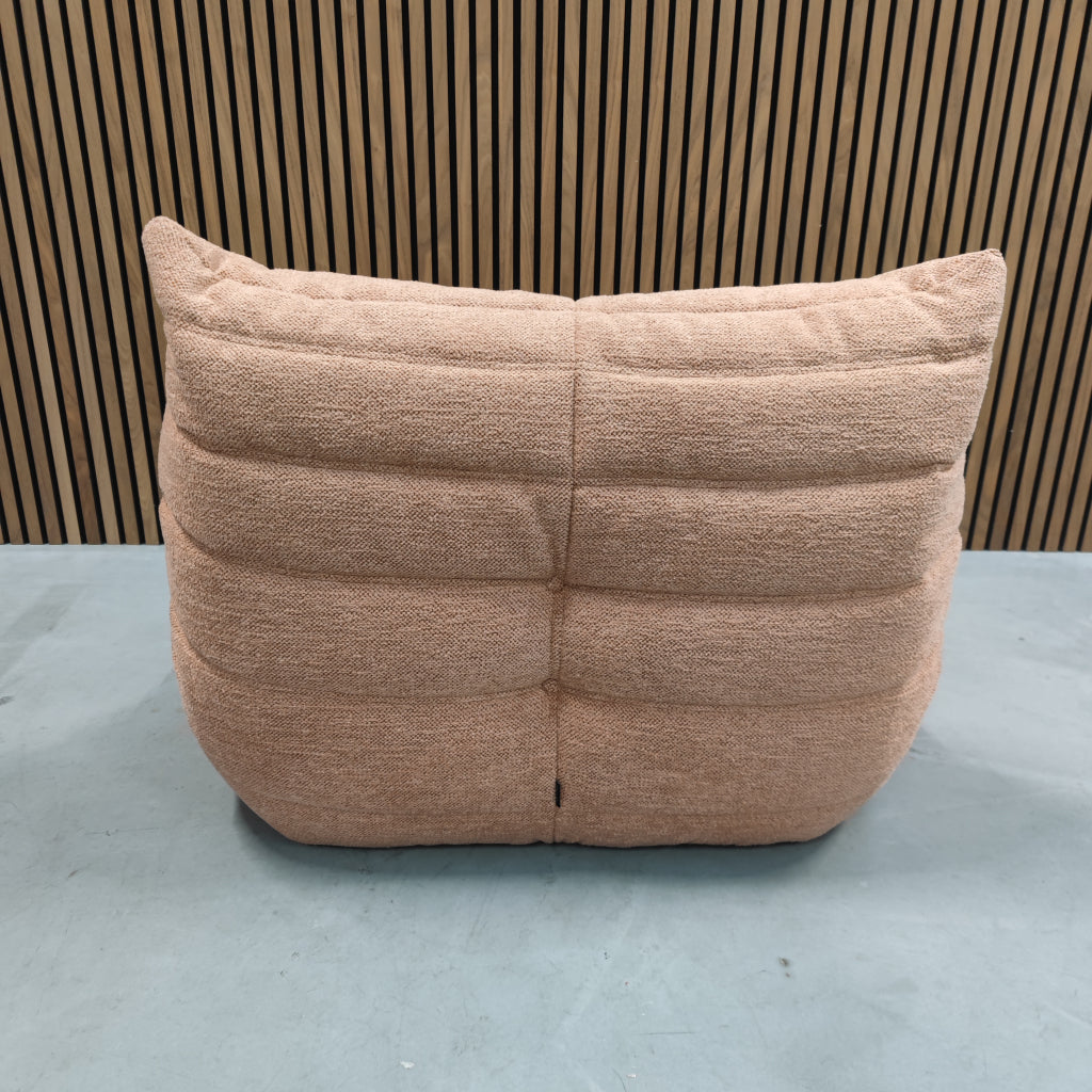 Ligne Roset Togo Fireside Chair 1-zits | Pink Woolblend