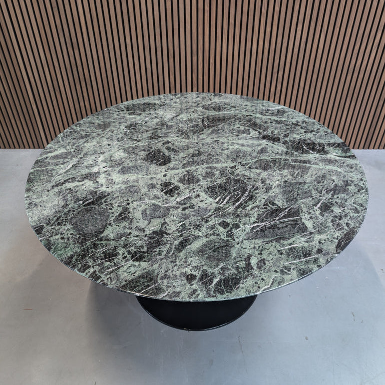 Knoll Saarinen Eettafel - Verde Alpi Marmer (Ø137)