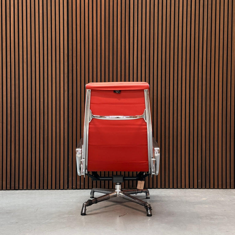 Vitra soft pad chair EA 222