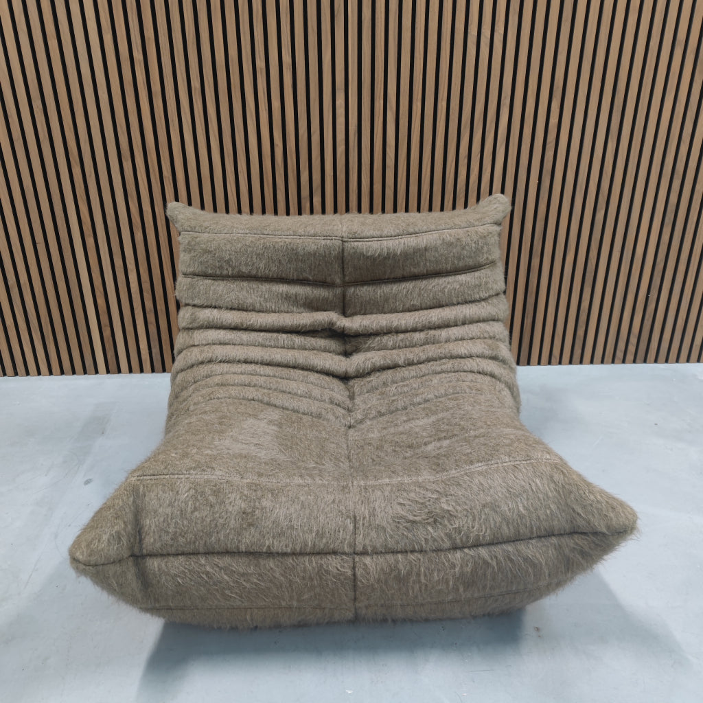Ligne Roset Togo Fireside Chair 1-zits | Kieffer Feral Terra
