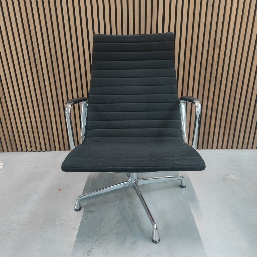 Vitra Eames EA 124 Bureaustoel