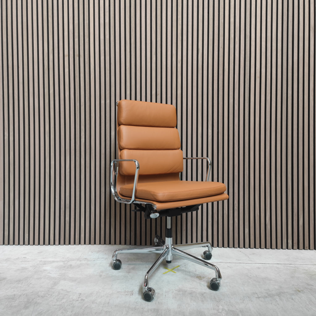 Vitra Eames EA 219 Soft Pad Stoel Cognac Premium Leder
