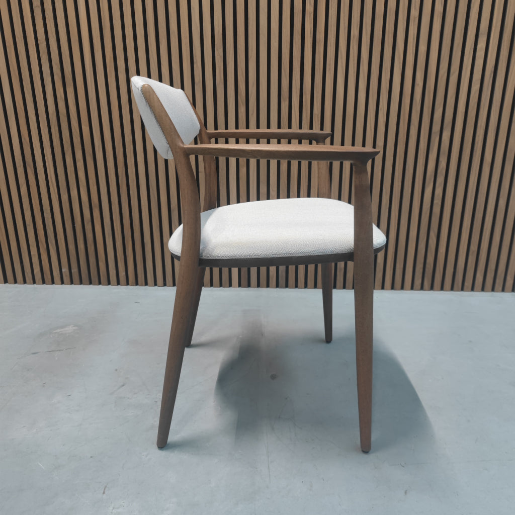 Artisan Nila eetkamerstoel